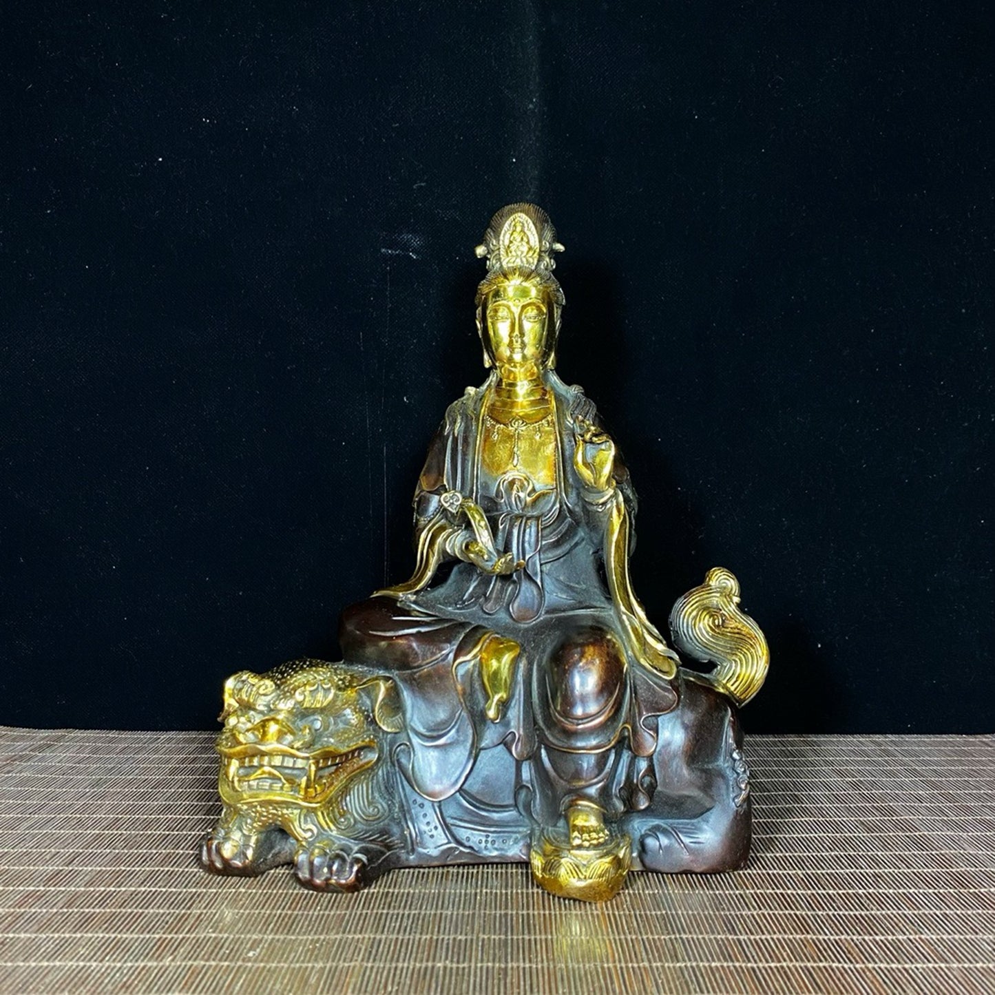 A pair of pure copper gilded large Manjushri Bodhisattva and Samantabhadra Bodhisattva