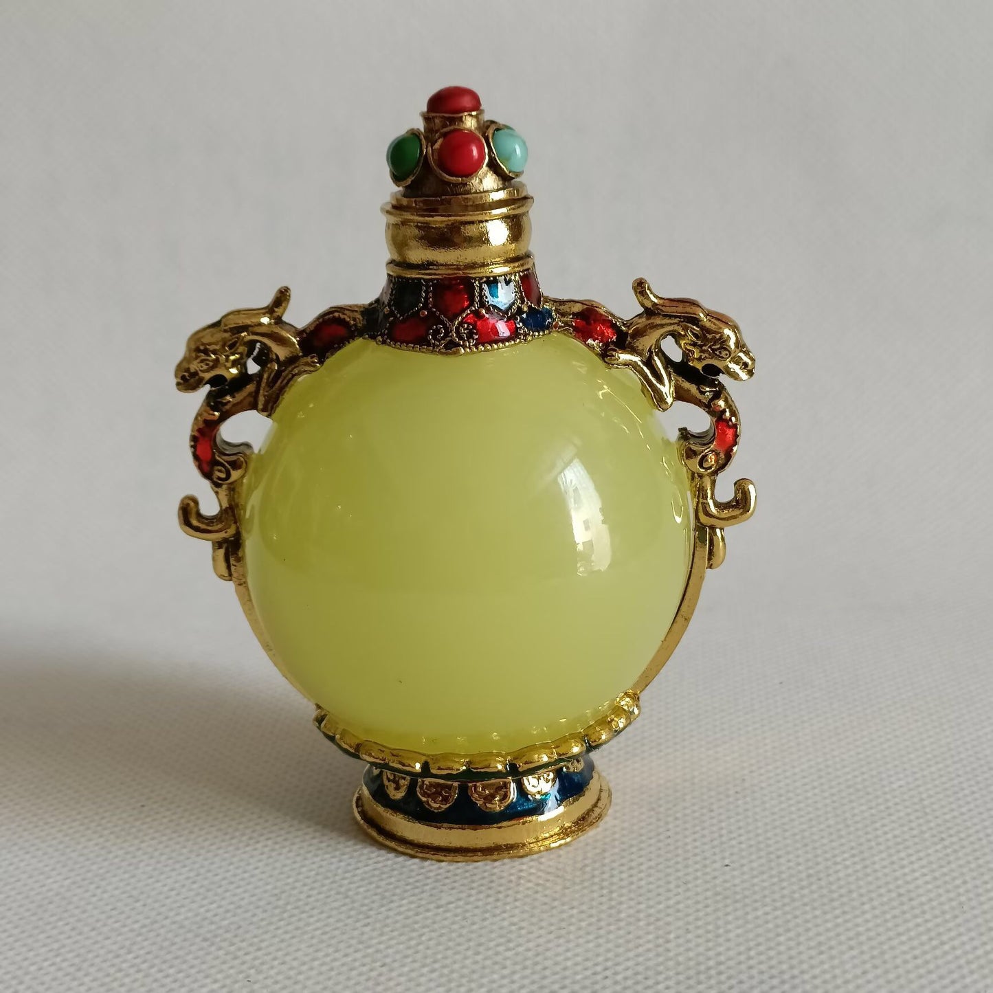 Chinese antique luminous ball snuff bottle