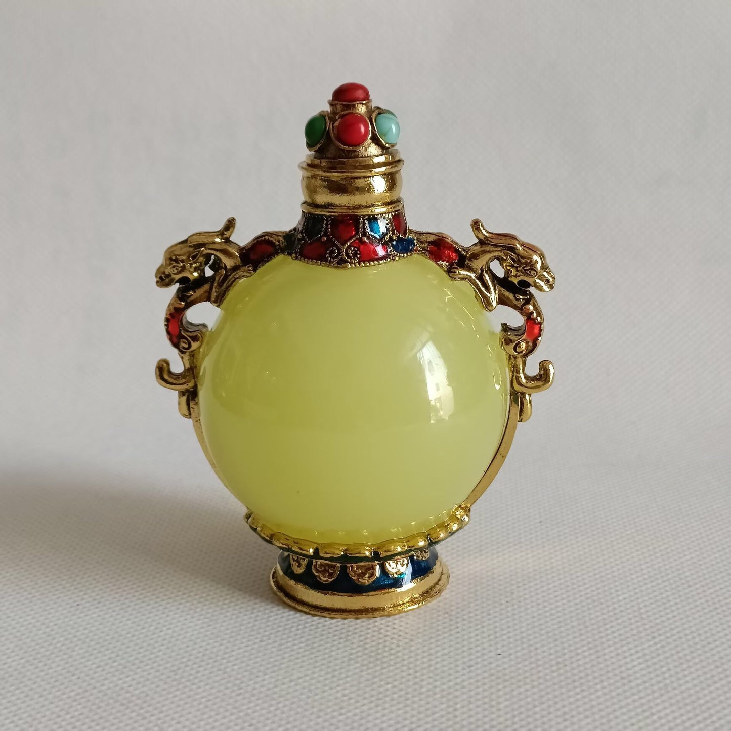 Chinese antique luminous ball snuff bottle