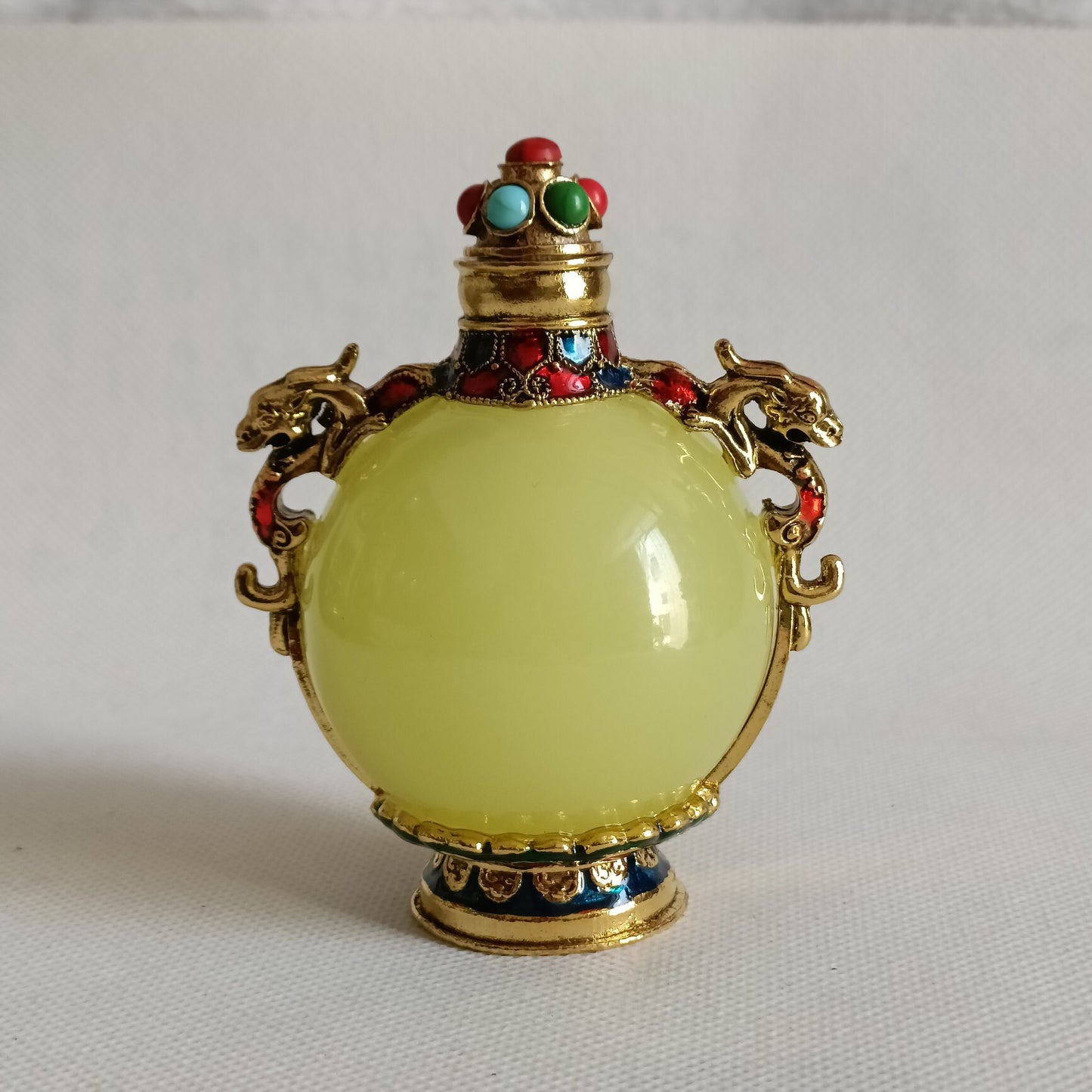Chinese antique luminous ball snuff bottle