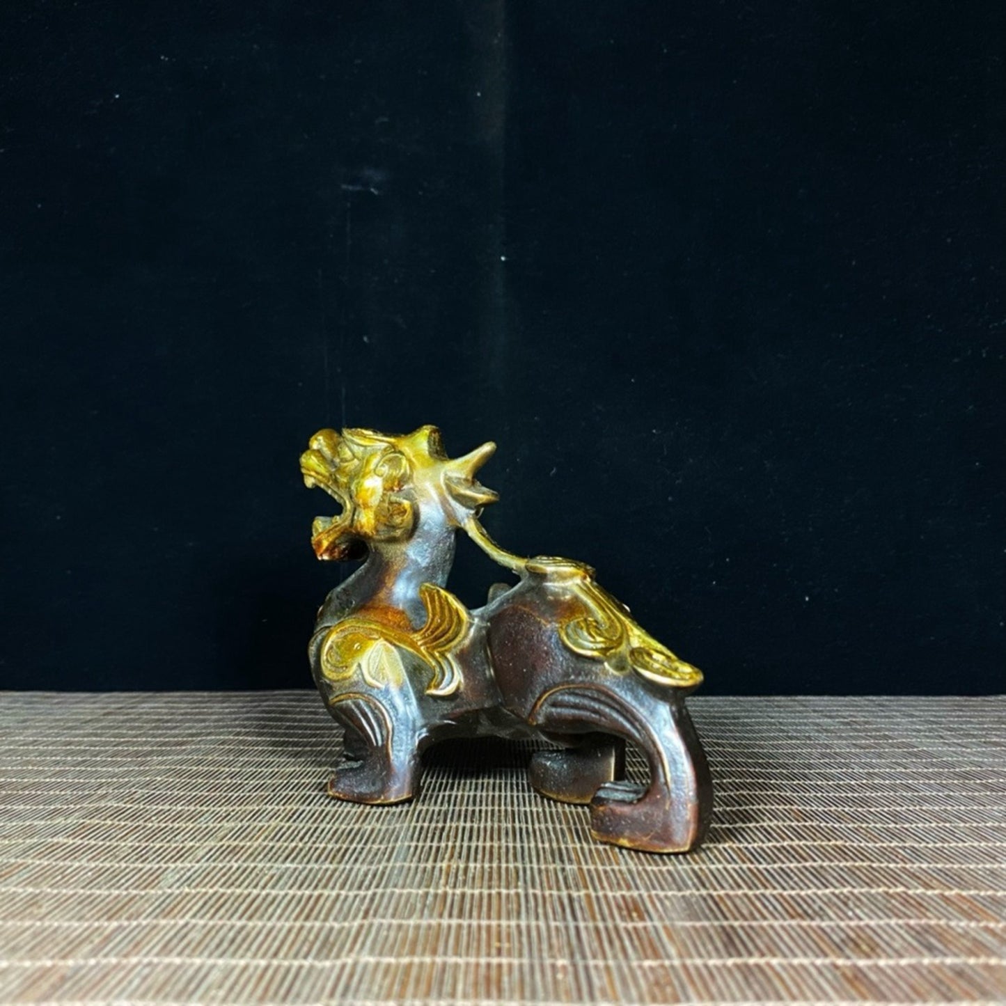 A pair of pure copper gilded Ruyi Pixiu