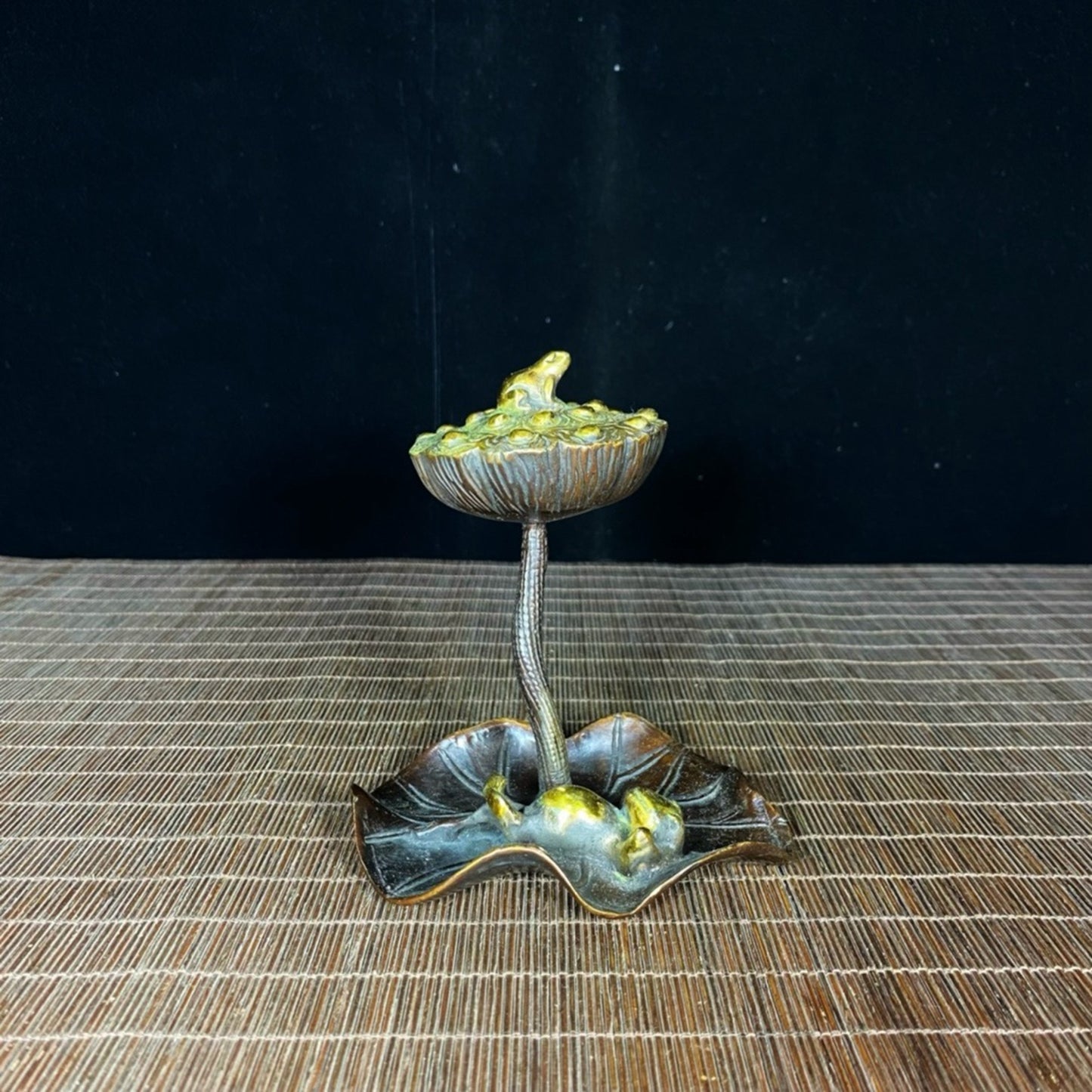 Pure copper gold-plated frog lotus leaf, lotus pod, lotus root, fragrant path ornament