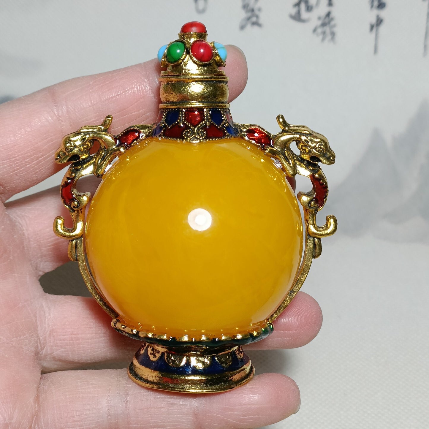 Chinese antique beeswax snuff bottle