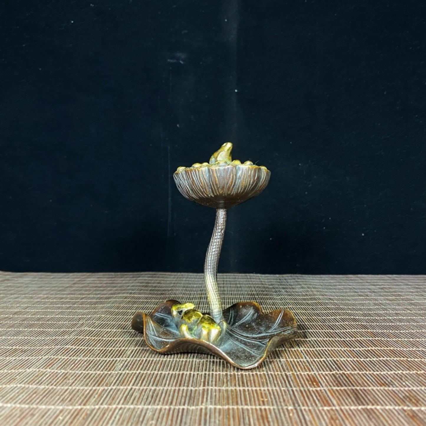 Pure copper gold-plated frog lotus leaf, lotus pod, lotus root, fragrant path ornament