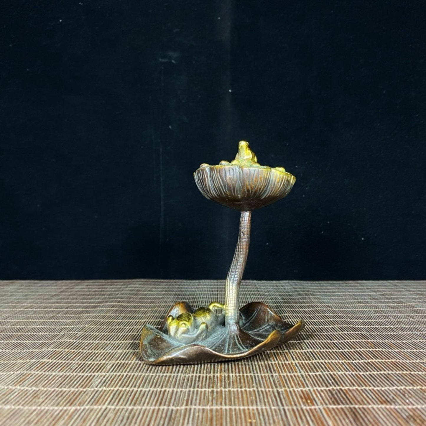 Pure copper gold-plated frog lotus leaf, lotus pod, lotus root, fragrant path ornament