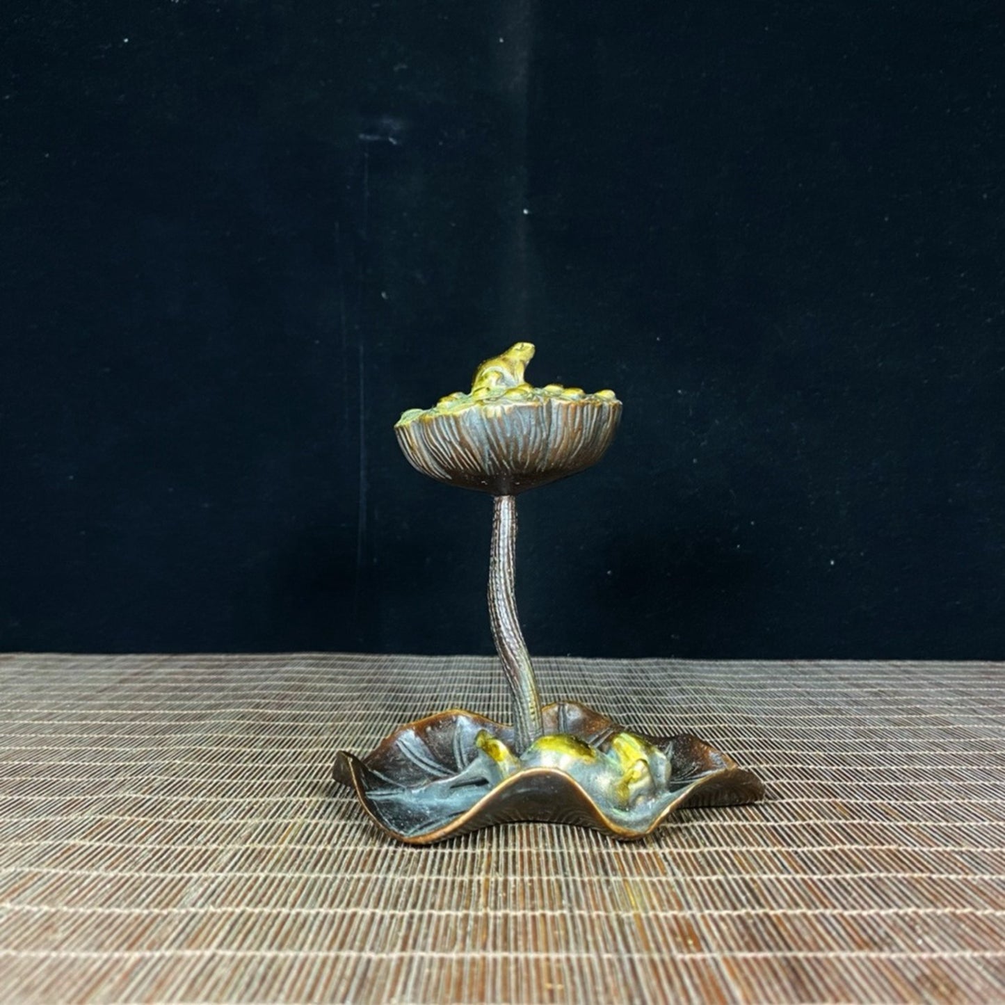 Pure copper gold-plated frog lotus leaf, lotus pod, lotus root, fragrant path ornament