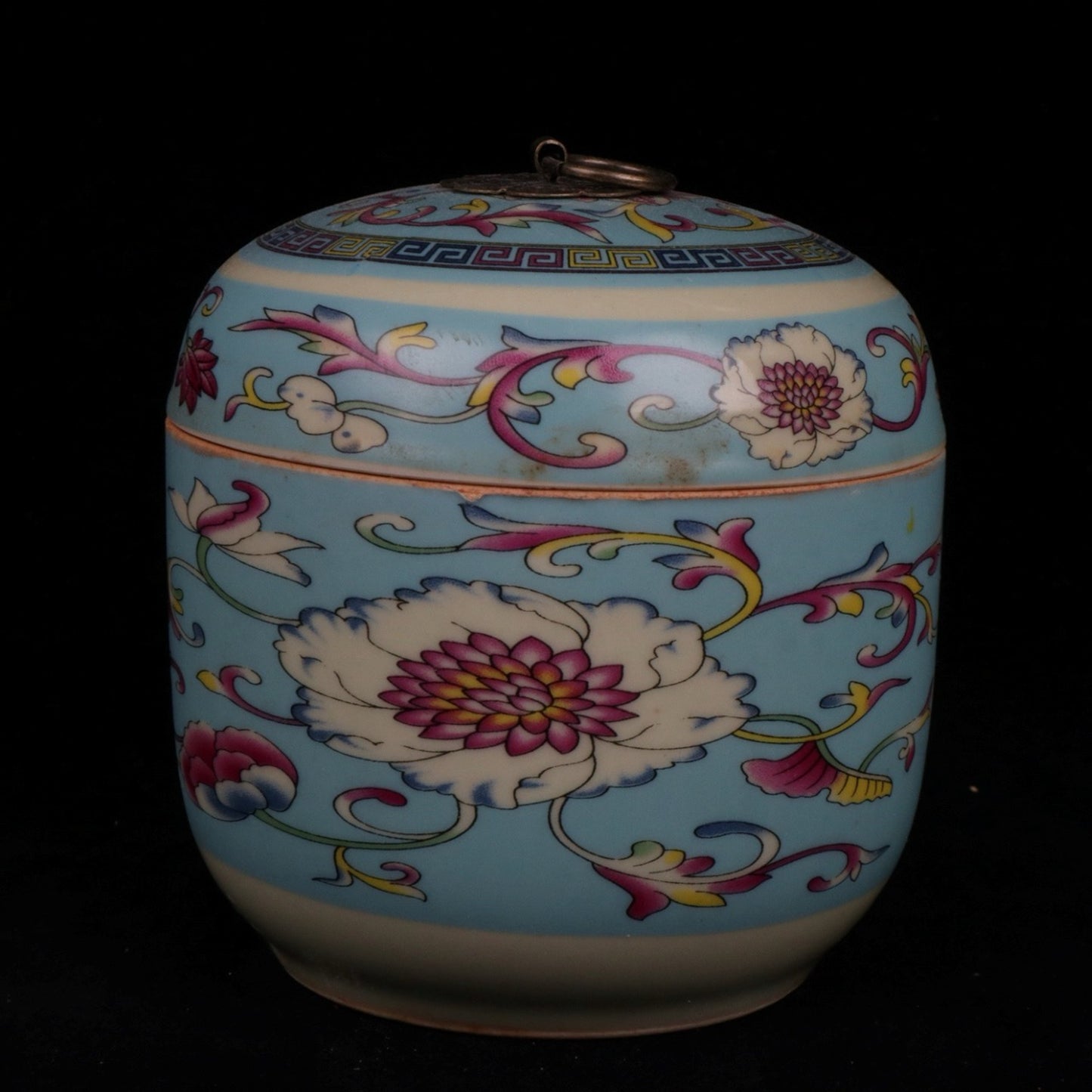 Blue and pink small ginseng jar