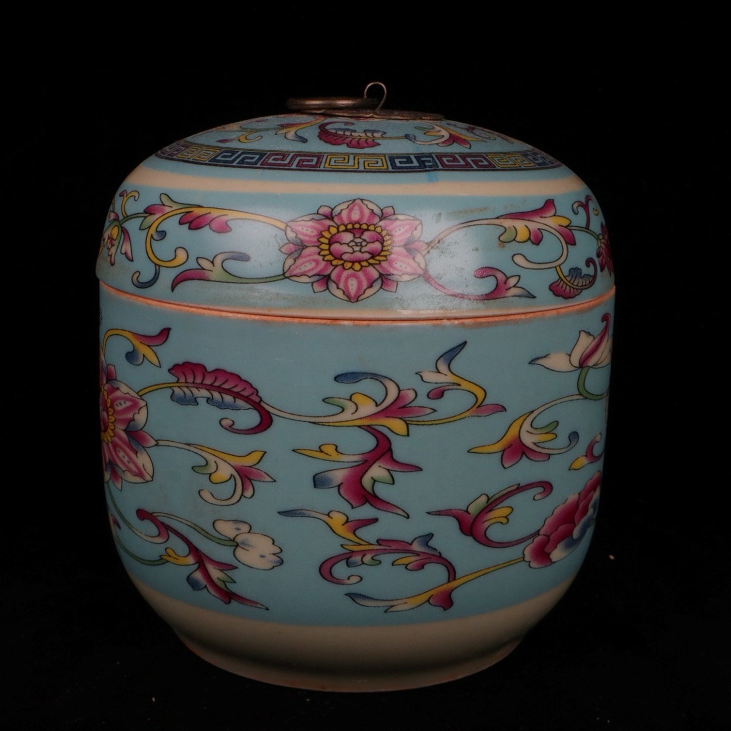Blue and pink small ginseng jar