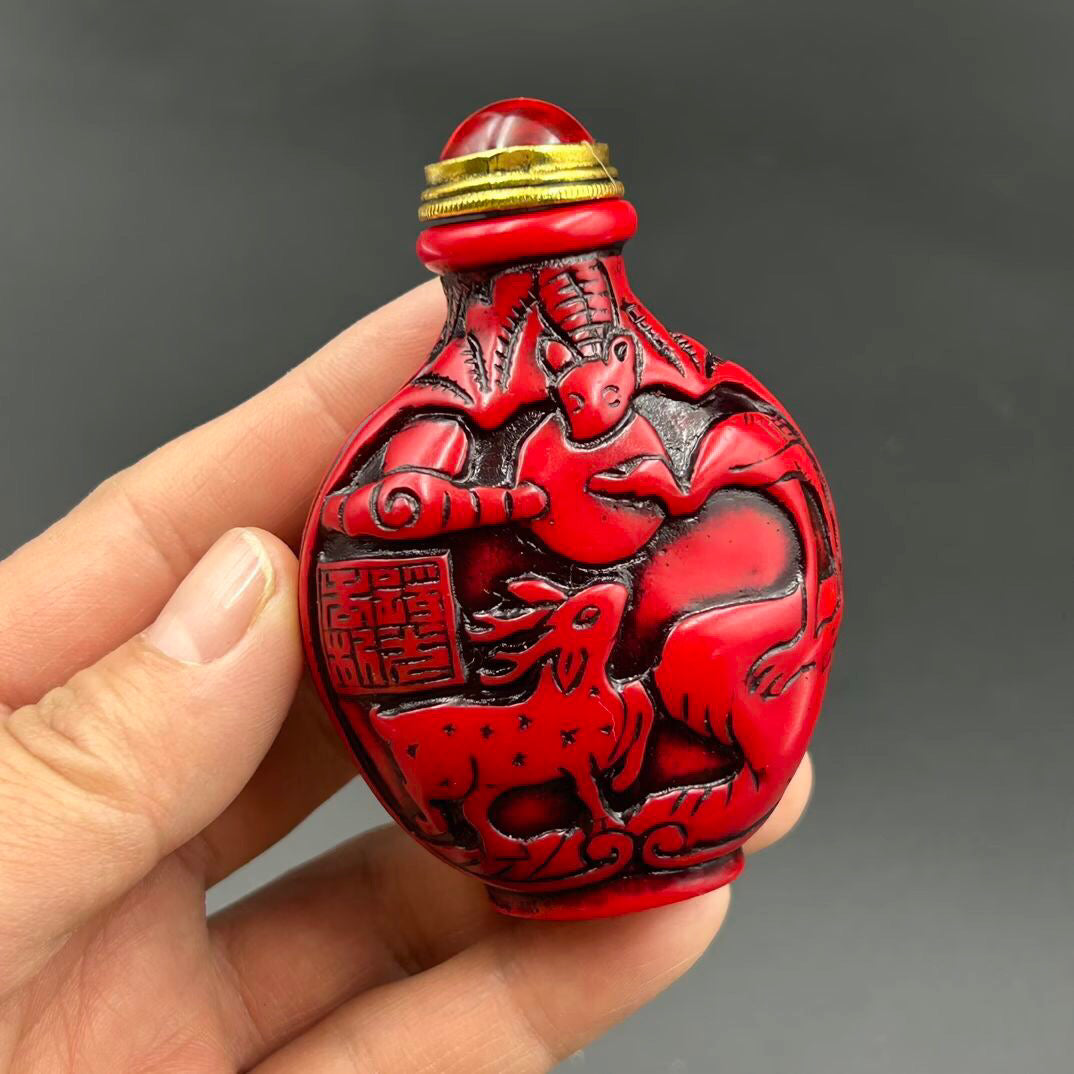 Chinese antique snuff bottle