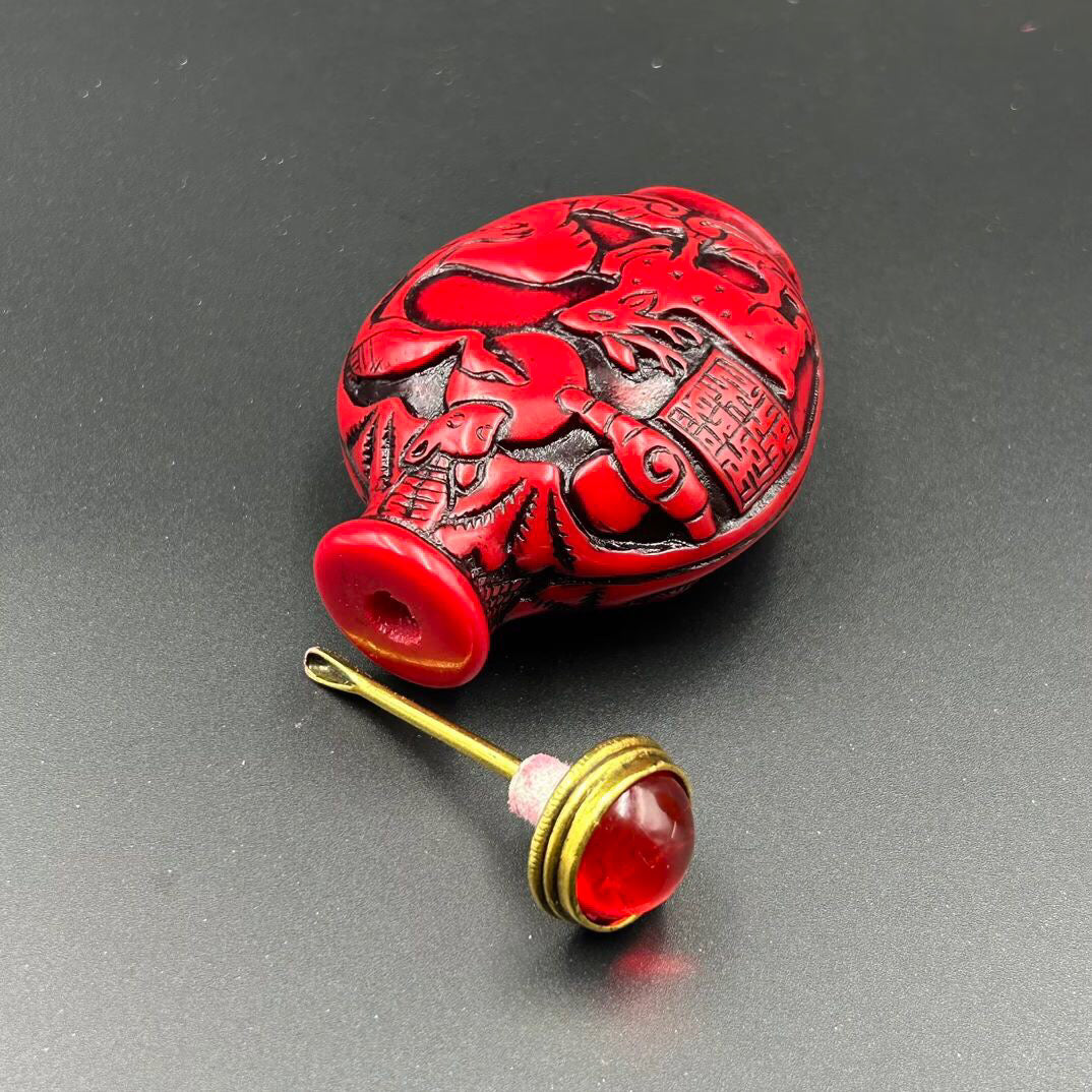 Chinese antique snuff bottle
