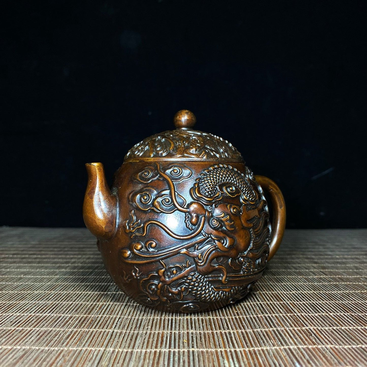 Pure copper relief golden dragon auspicious cloud teapot