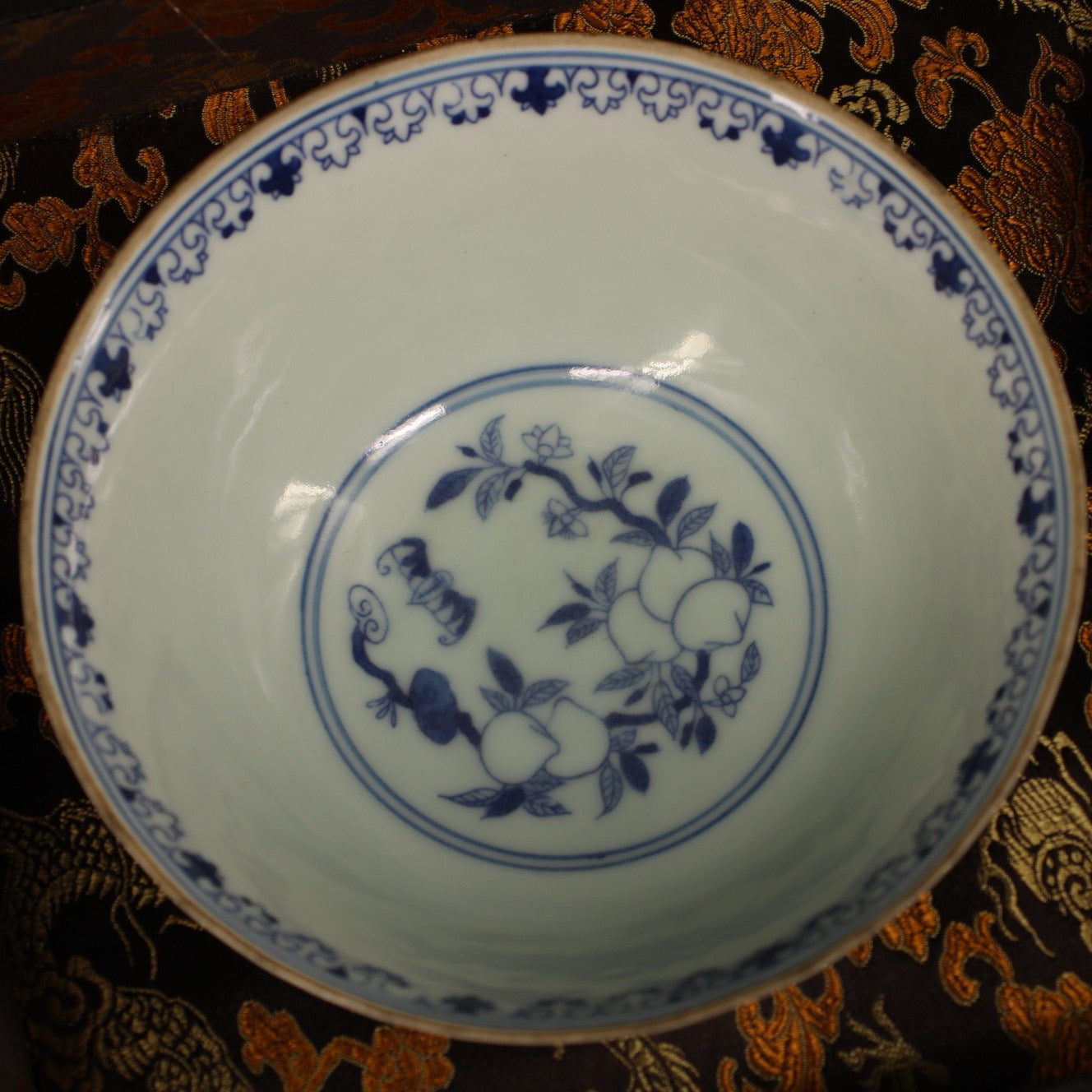 A pair of pure handmade blue and white dragon and phoenix porcelain bowls for collecting Chinese antiques