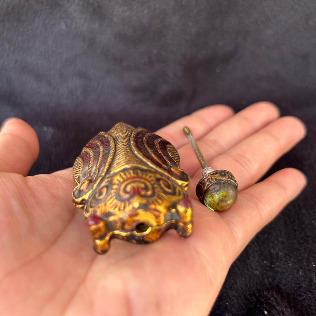 Chinese antique copper snuff bottle