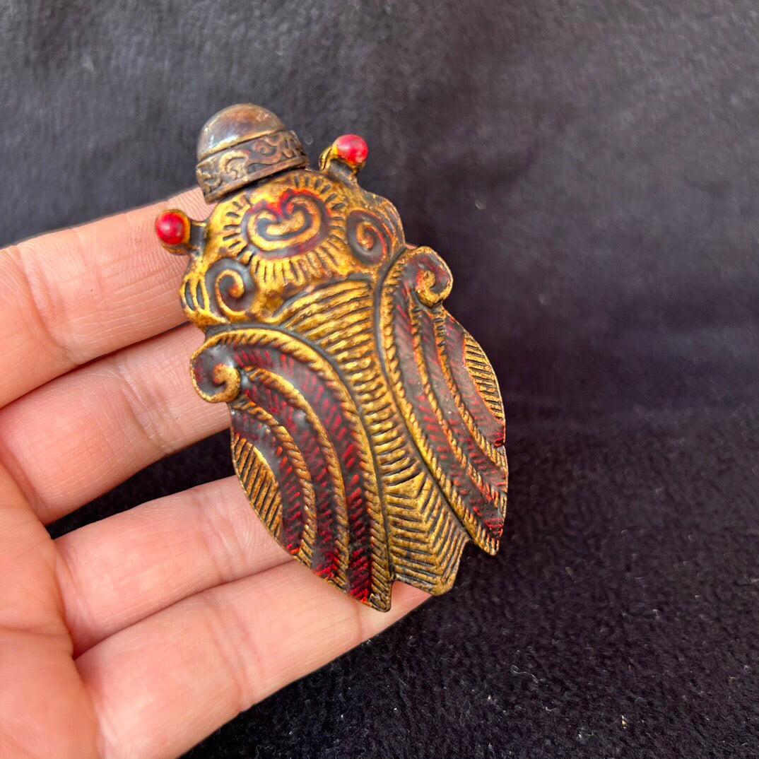 Chinese antique copper snuff bottle