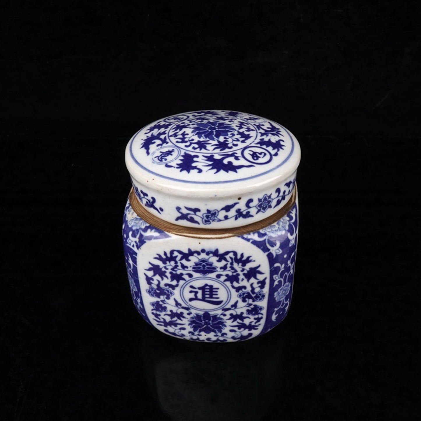 Blue and white attract wealth to the Four Directions Altar