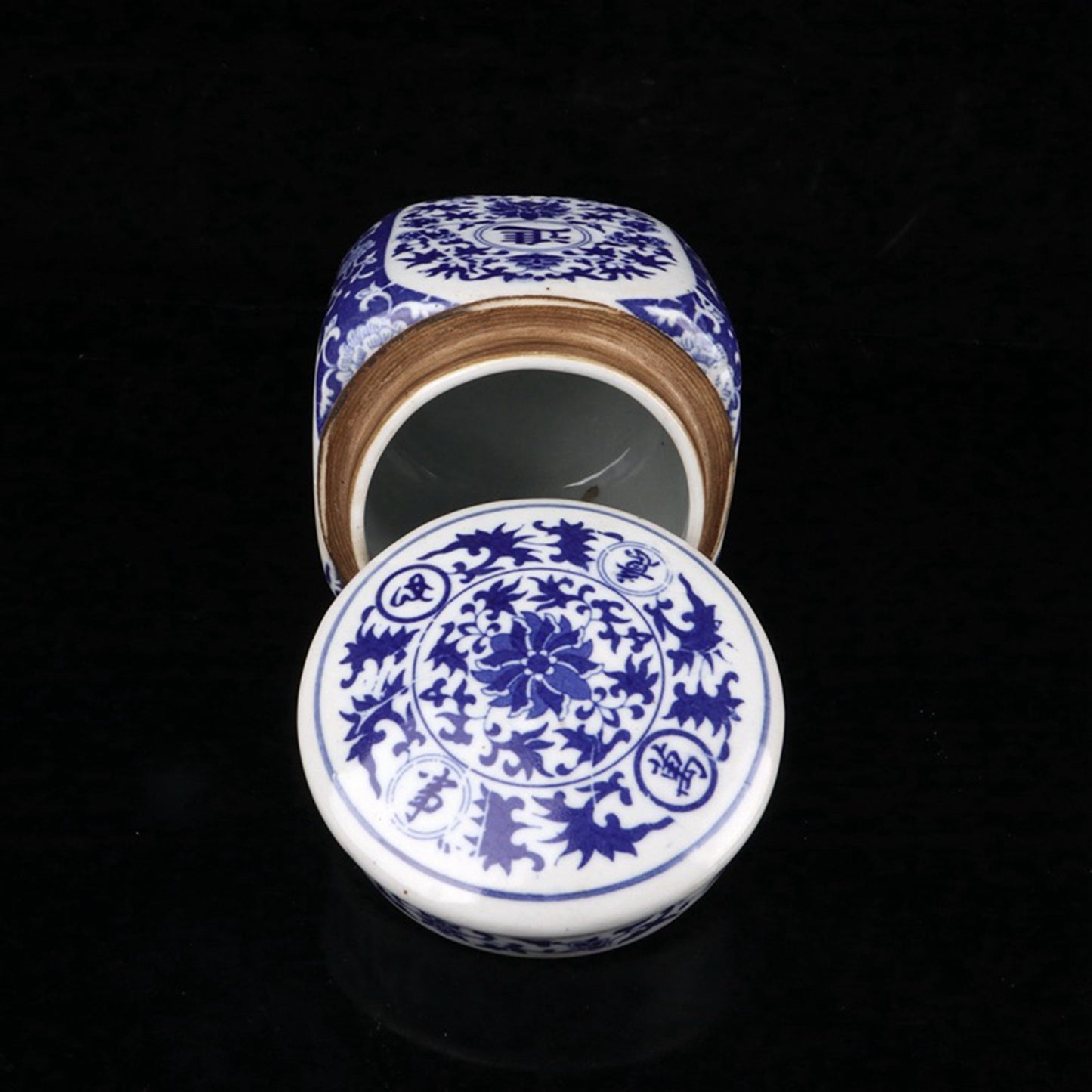 Blue and white attract wealth to the Four Directions Altar