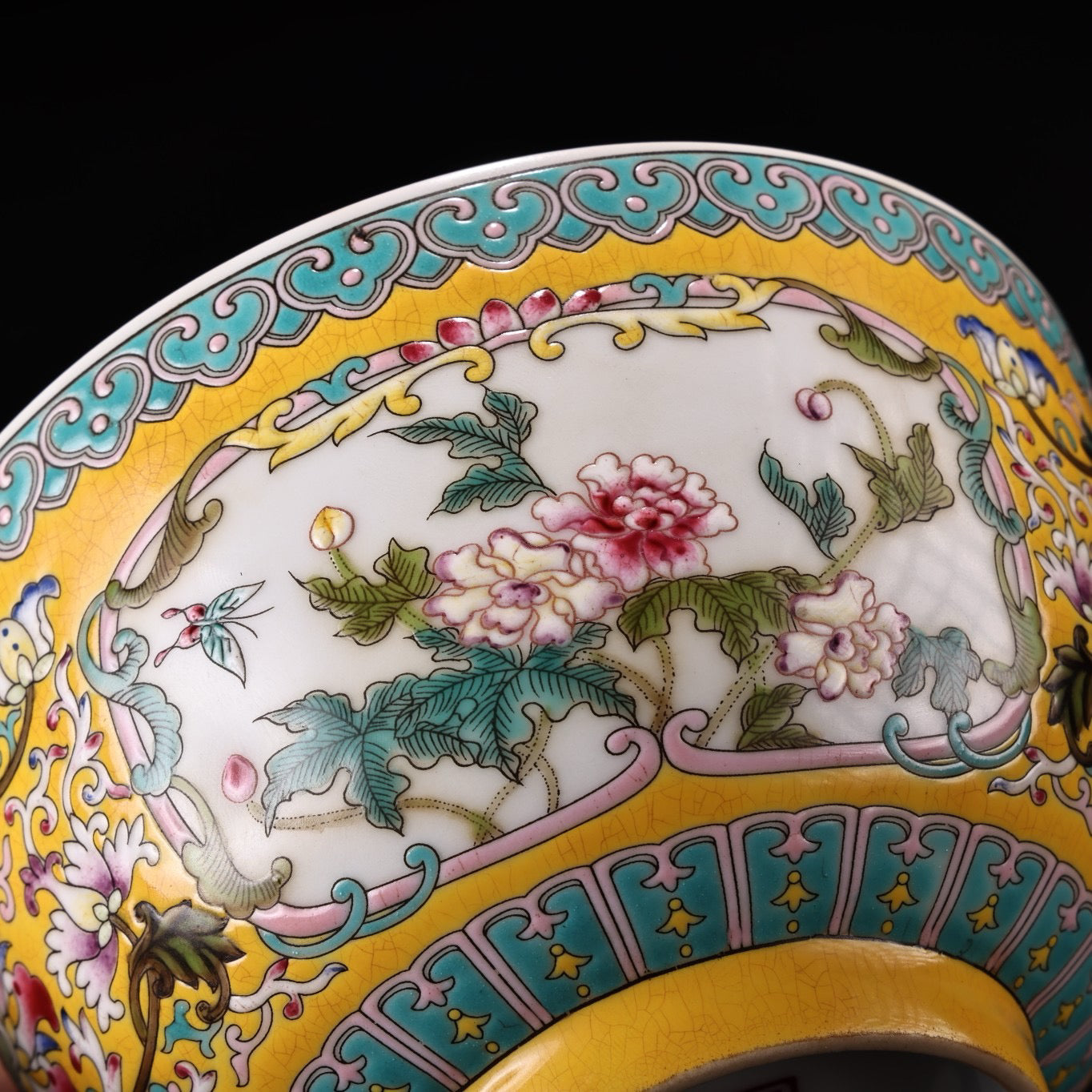 Chinese antique hand-painted pink enamel porcelain bowl