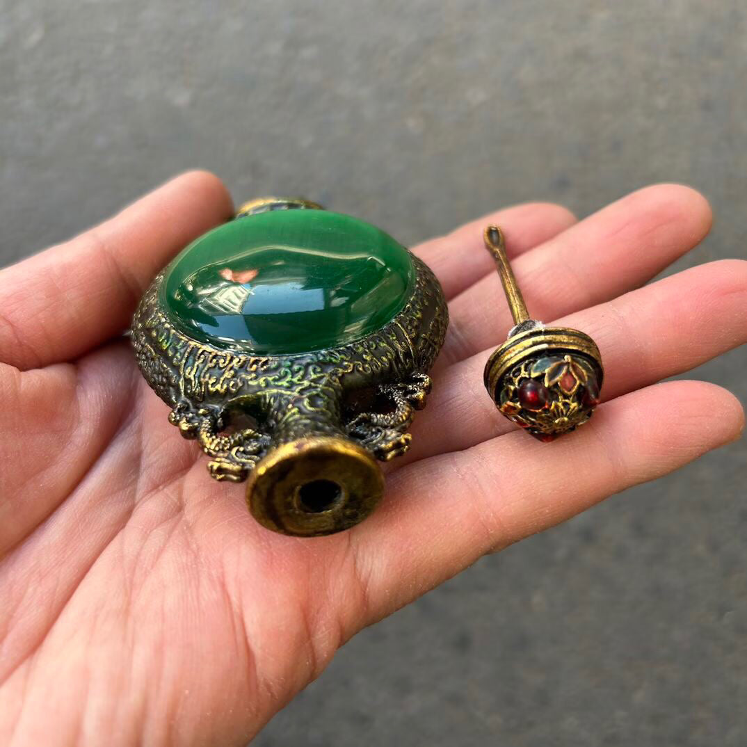Chinese antique cat eye cloisonn é snuff bottle