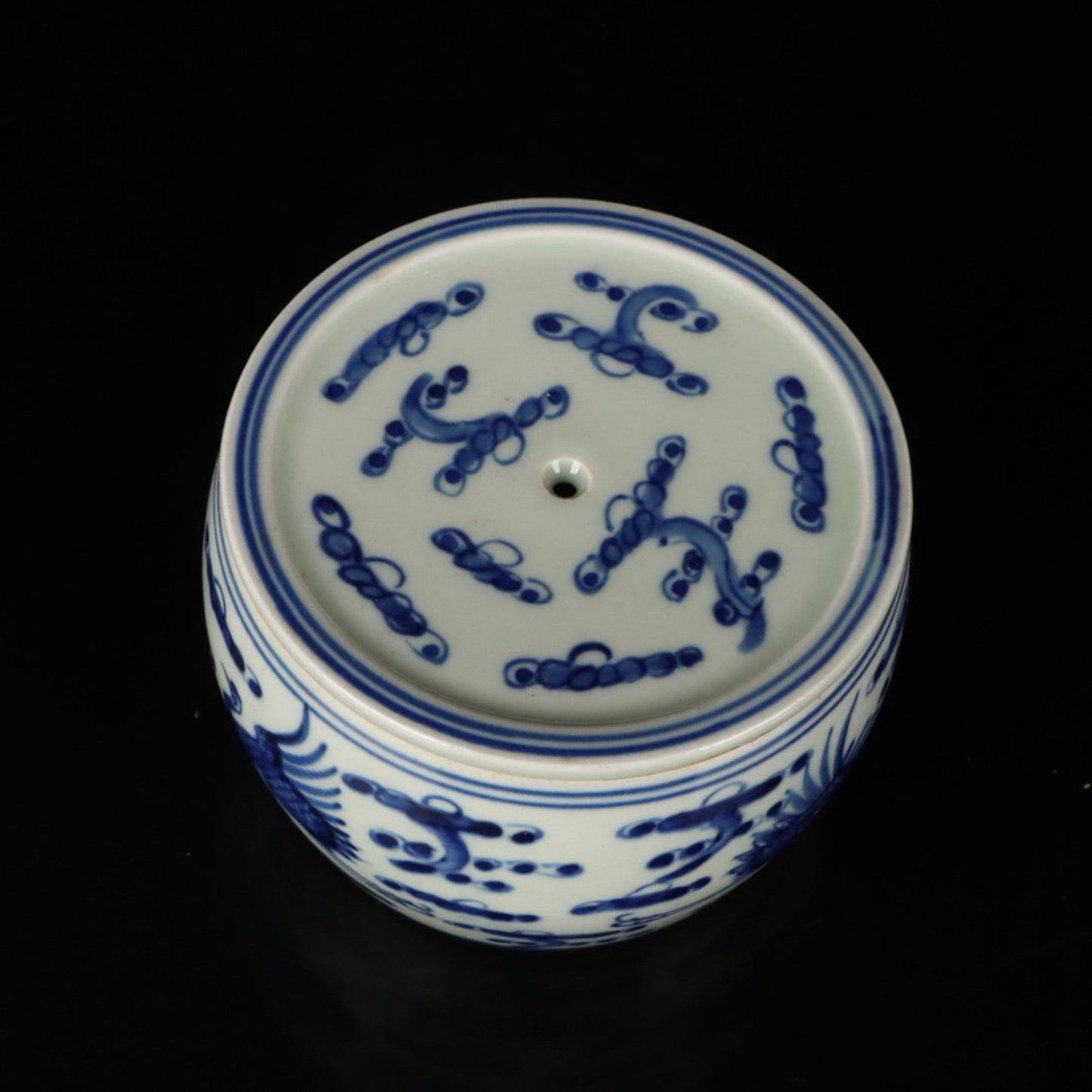 Blue and white fairy crane patterned cricket jar