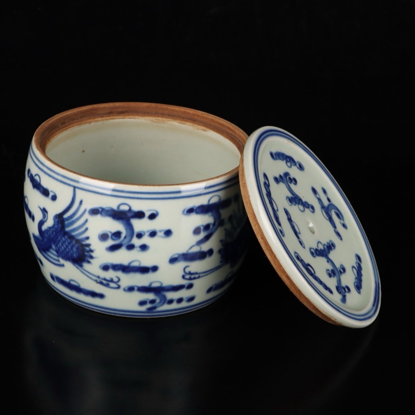 Blue and white fairy crane patterned cricket jar