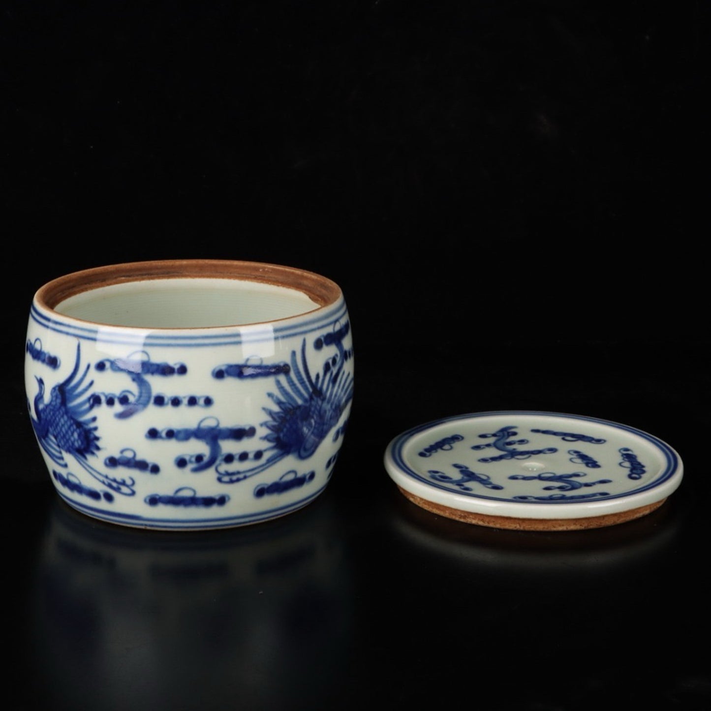 Blue and white fairy crane patterned cricket jar