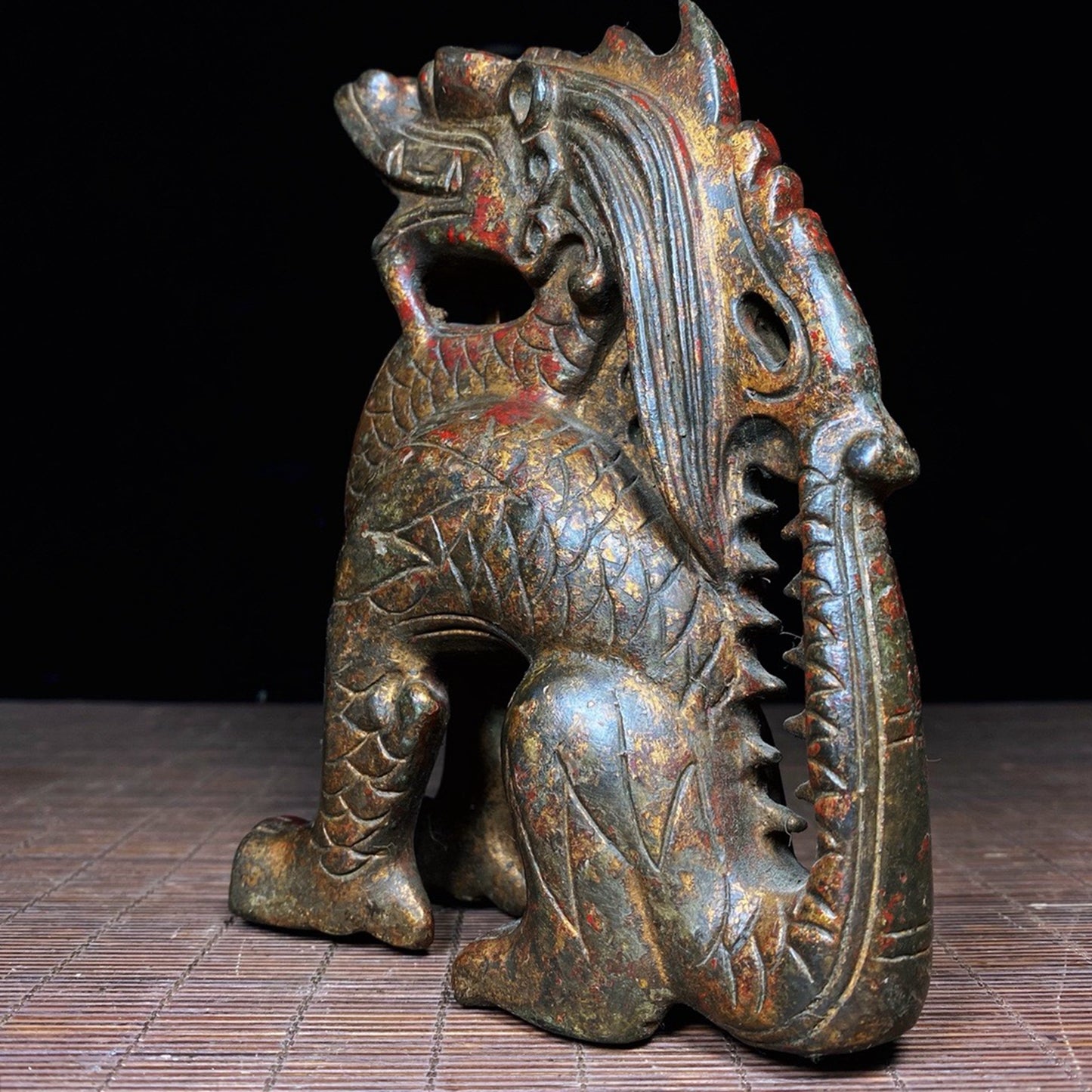 Mud gold old copper tire dragon ornament