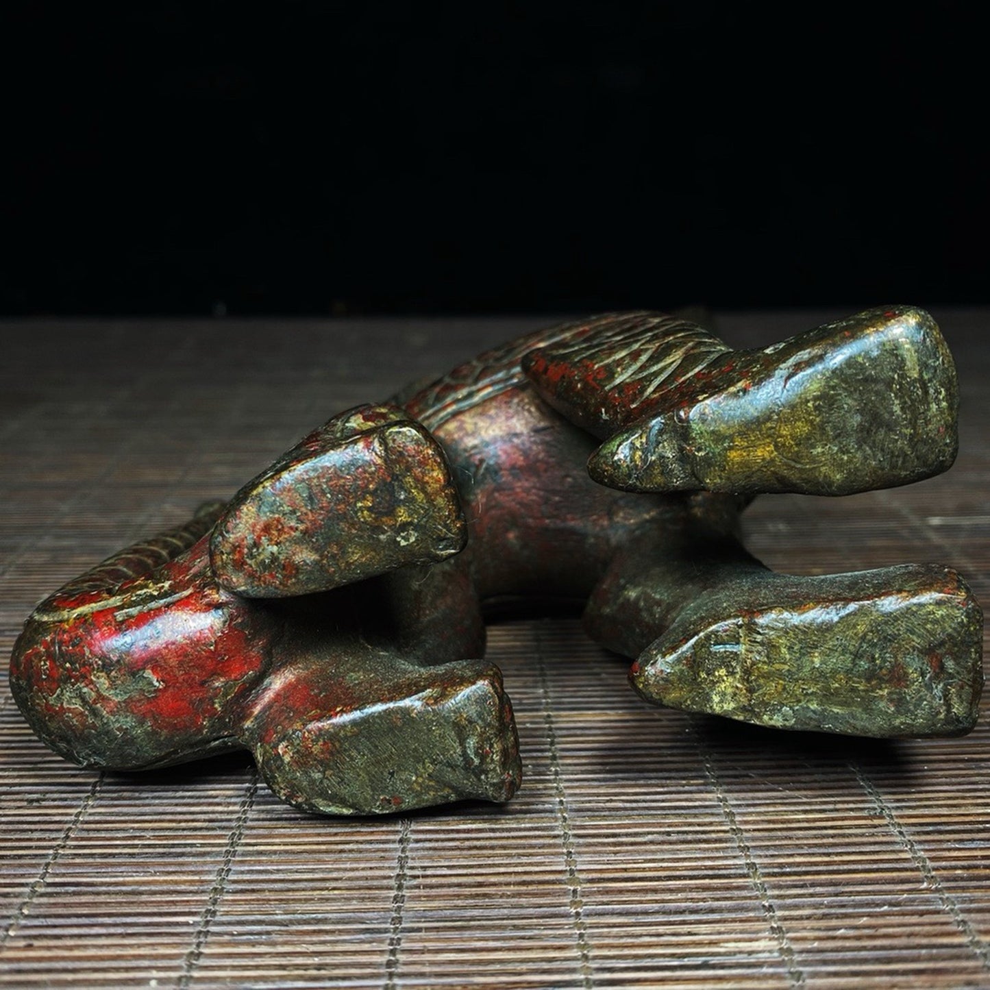 Mud gold old copper tire dragon ornament