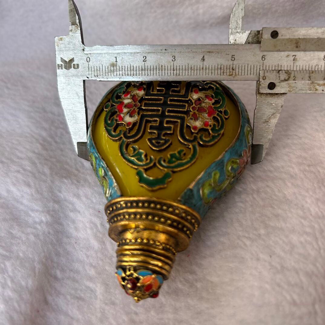 Chinese antique beeswax snuff bottle