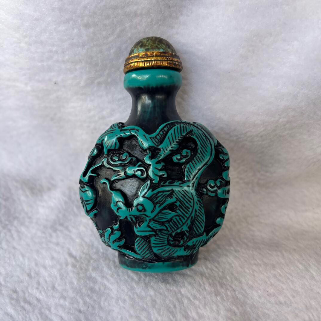 Chinese antique pine stone snuff bottle