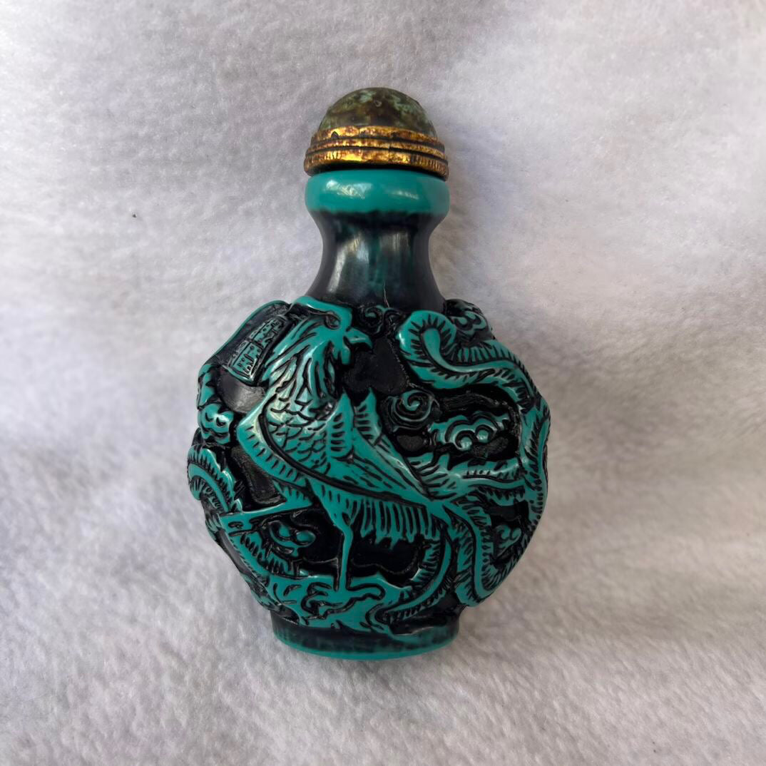 Chinese antique pine stone snuff bottle