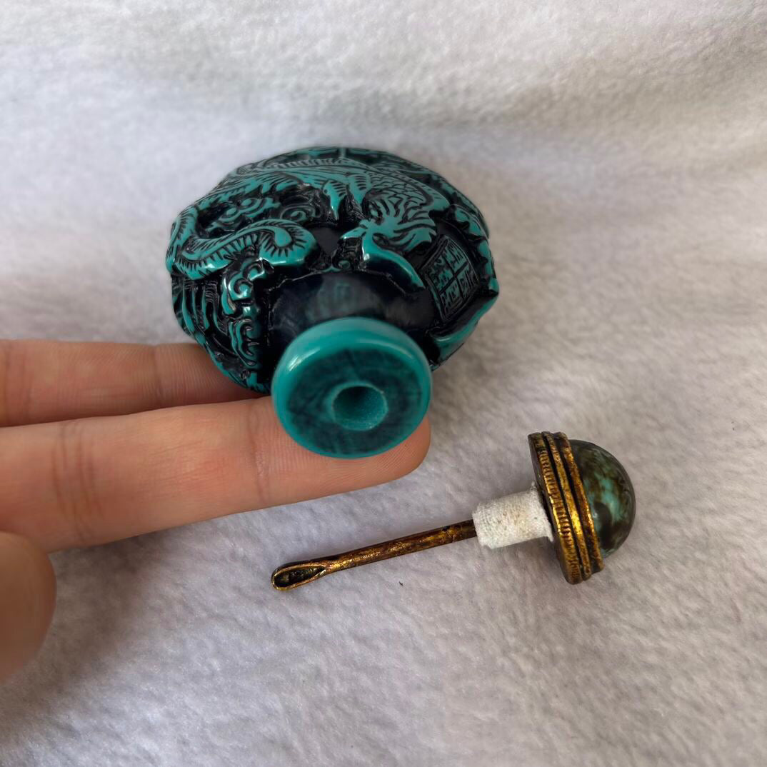 Chinese antique pine stone snuff bottle
