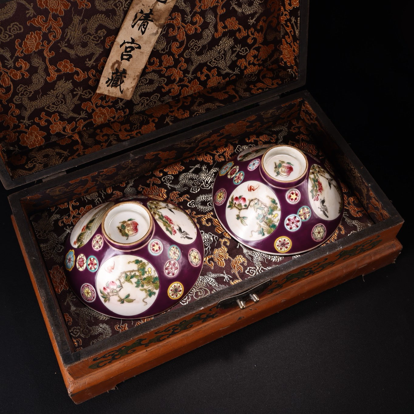 A pair of Chinese antique pink porcelain bowls