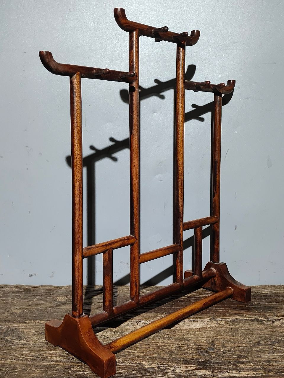 Lao Hua Li Mu Long Men Pen Holder