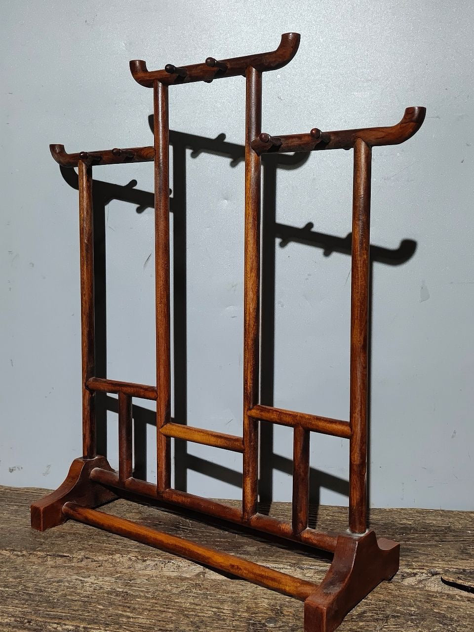 Lao Hua Li Mu Long Men Pen Holder