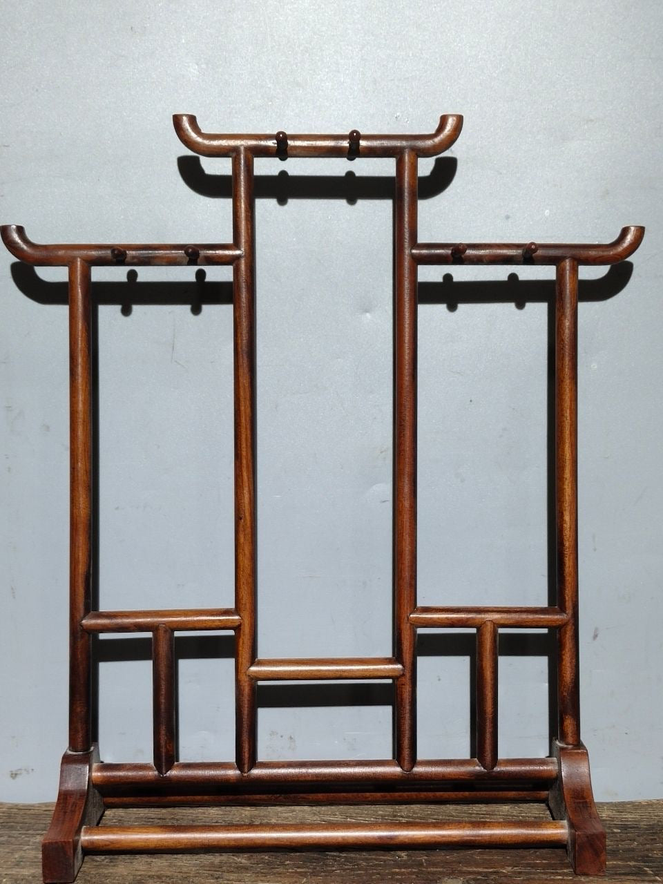 Lao Hua Li Mu Long Men Pen Holder
