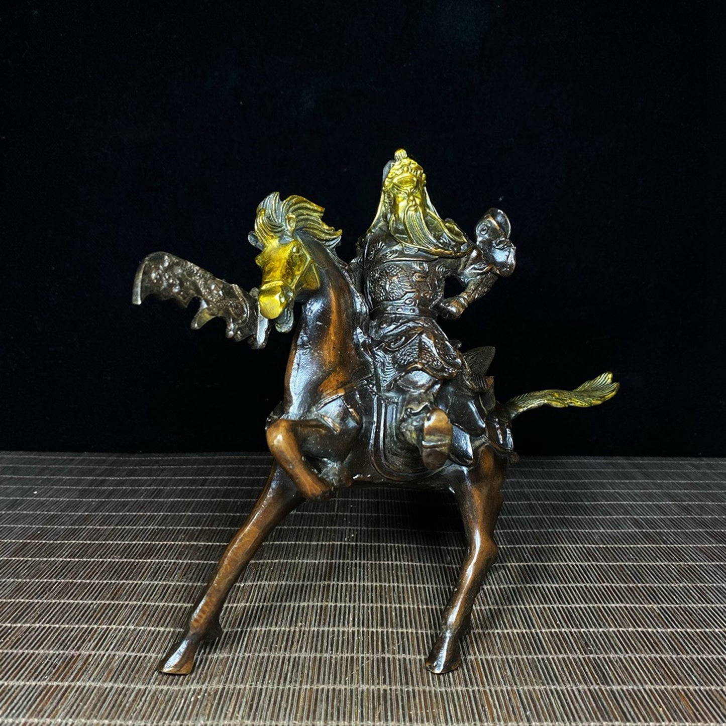 Pure copper gilded warhorse Guan Gong