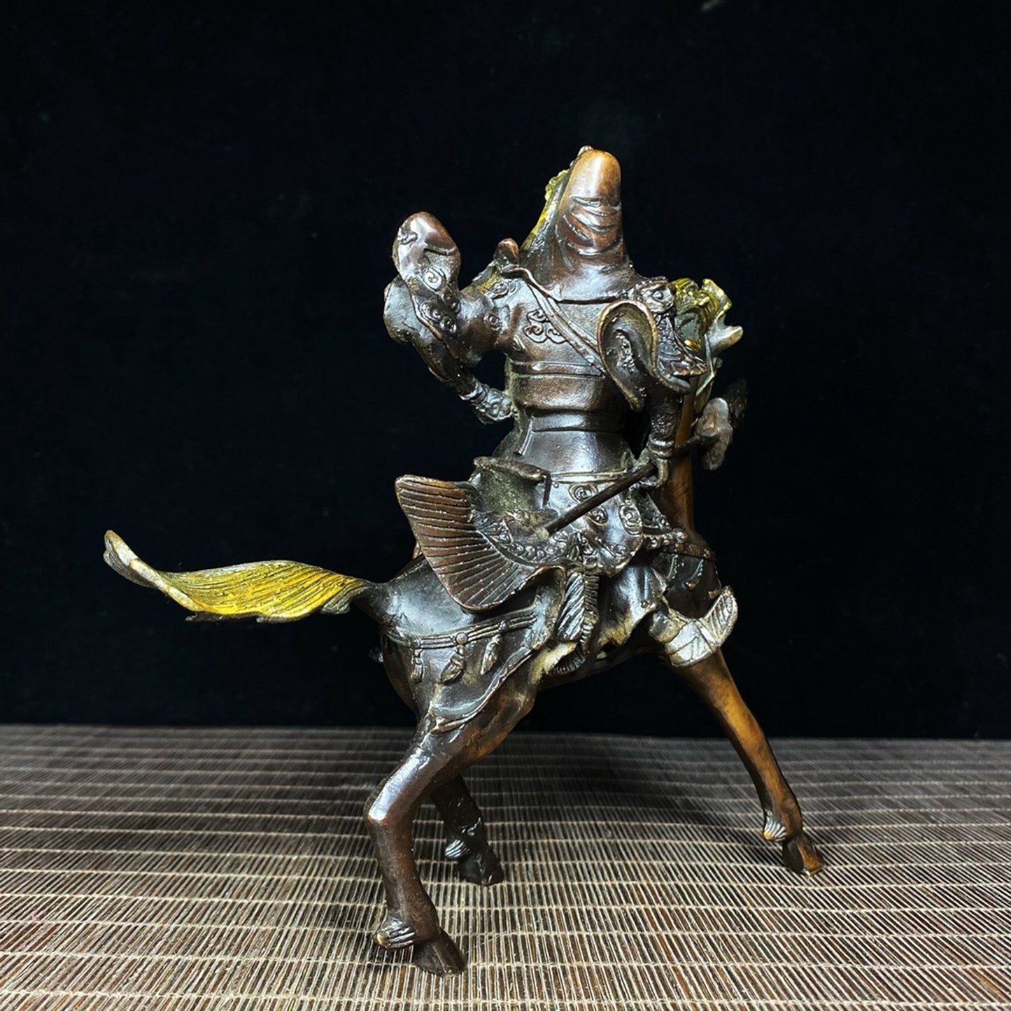 Pure copper gilded warhorse Guan Gong