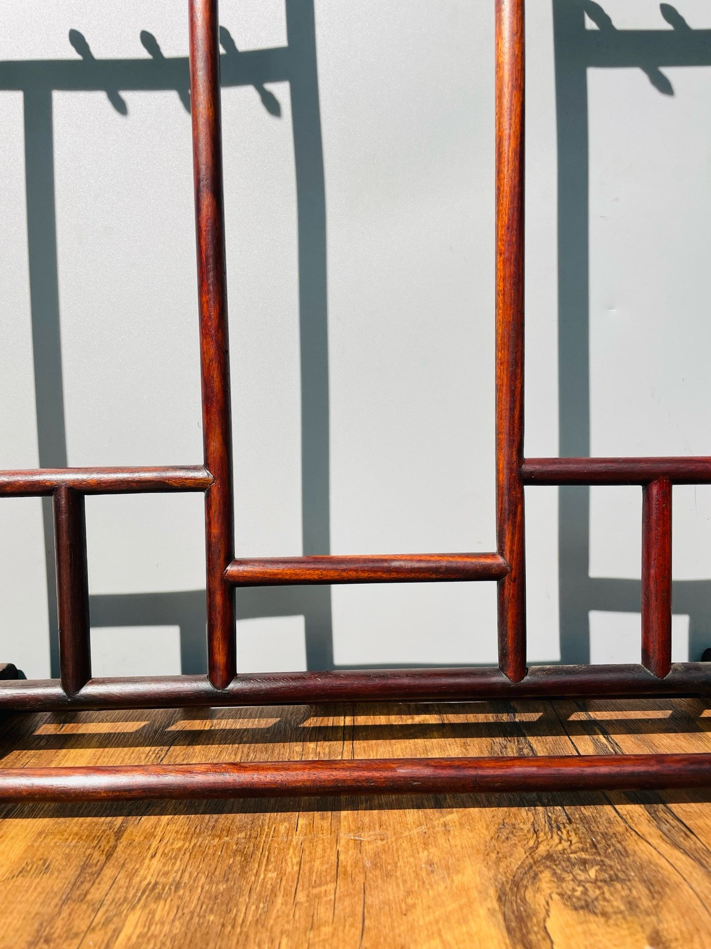 Old Redwood [Dragon Gate Pen Holder]