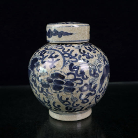 Open piece blue and white lion patterned ceiling jar