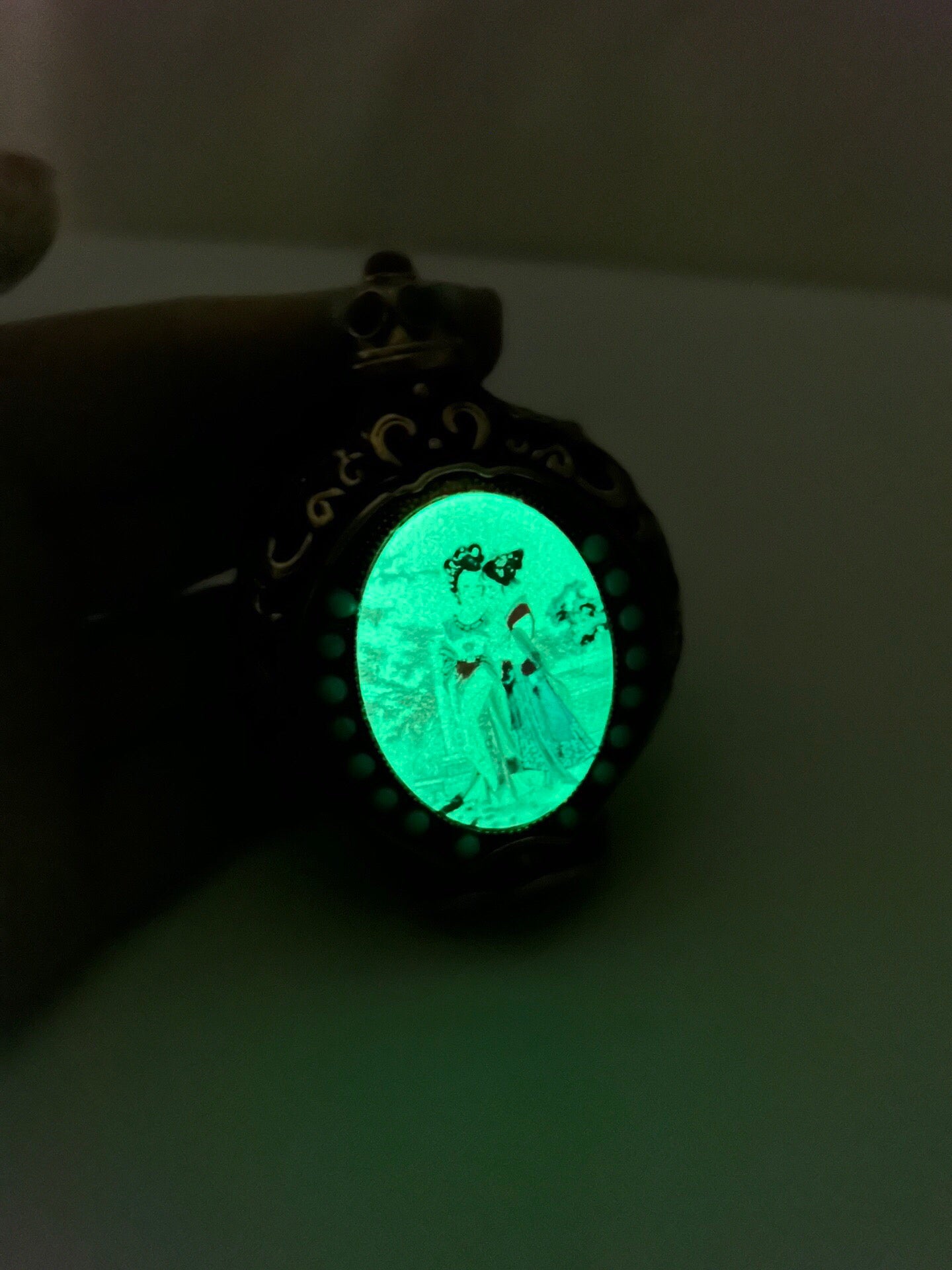 Chinese antique copper luminous snuff bottle