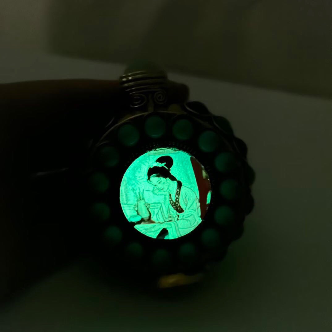 Chinese antique copper luminous snuff bottle