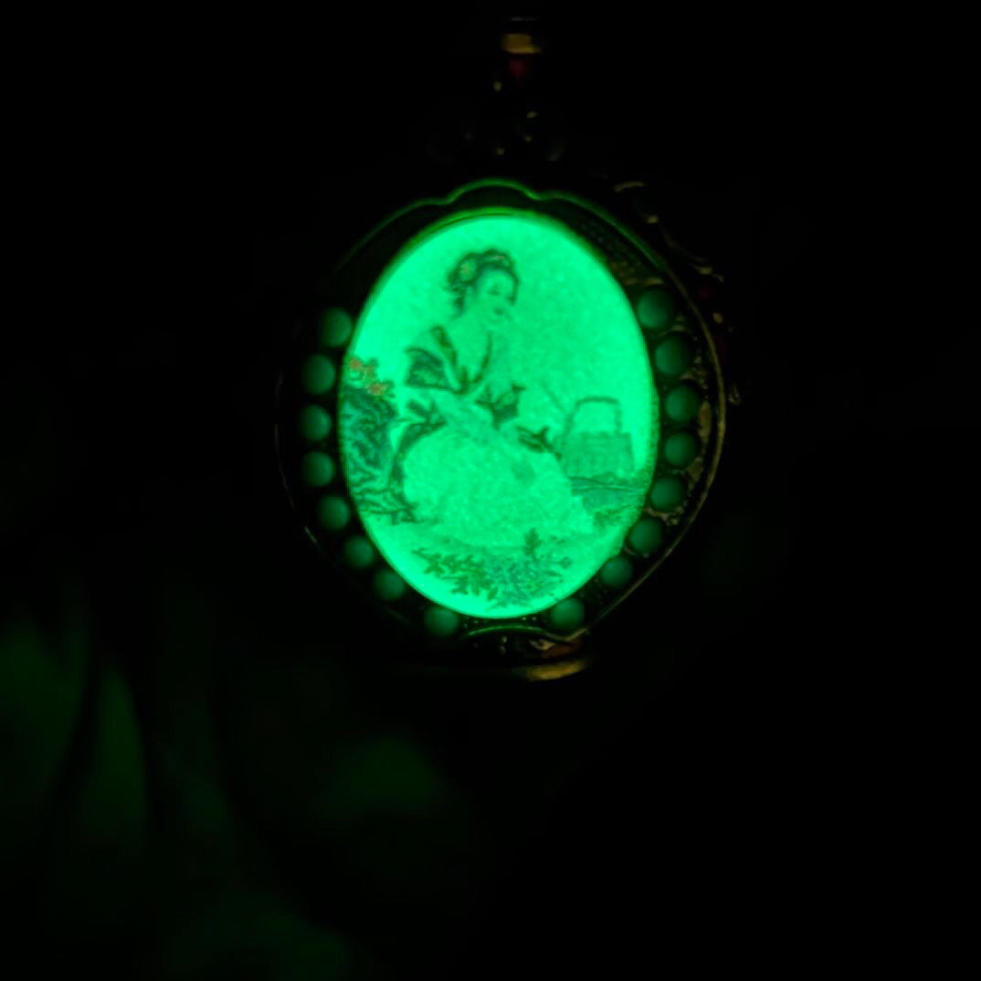 Chinese antique bronze cloisonn é luminous snuff bottle