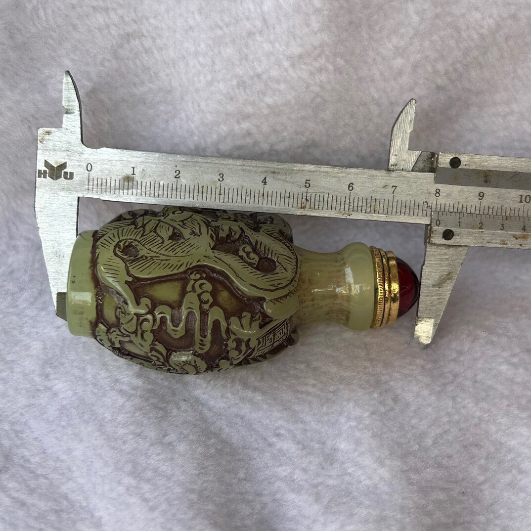 Chinese antique luminous snuff bottle