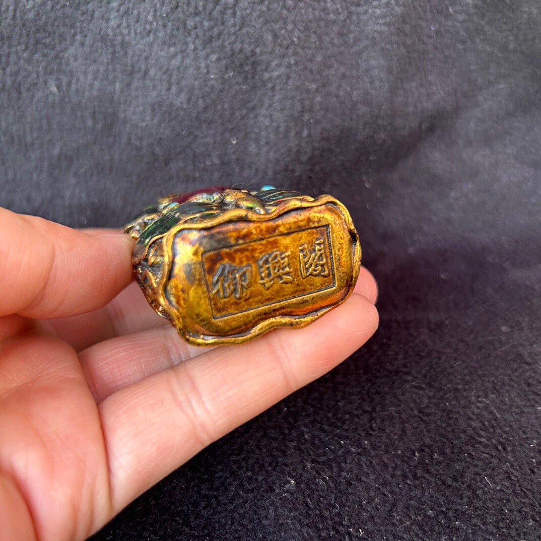 Chinese antique copper snuff bottle