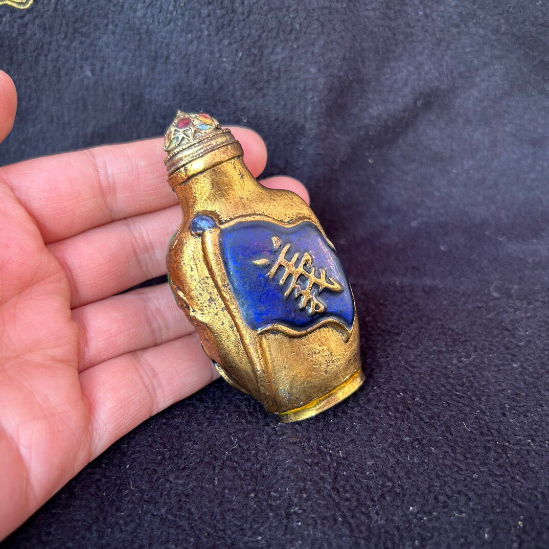 Chinese antique copper snuff bottle