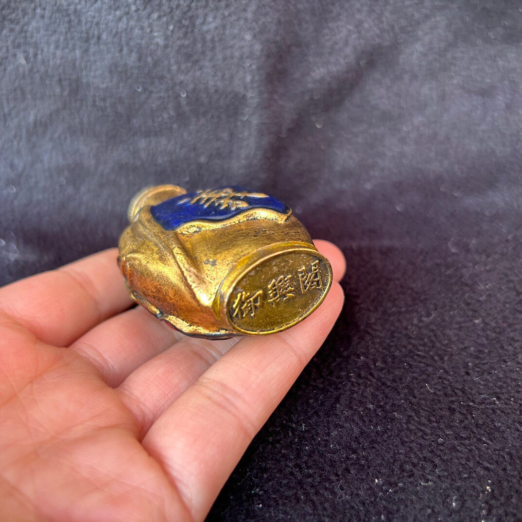 Chinese antique copper snuff bottle
