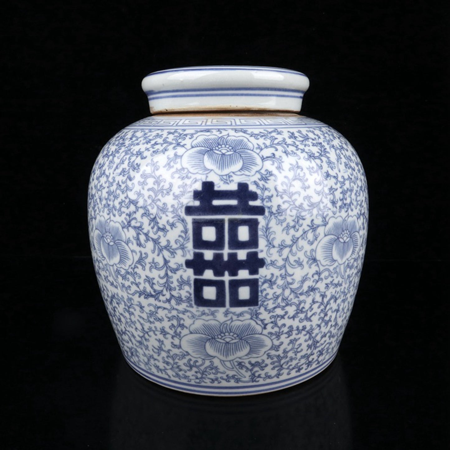 Blue and white happiness shaped lid jar