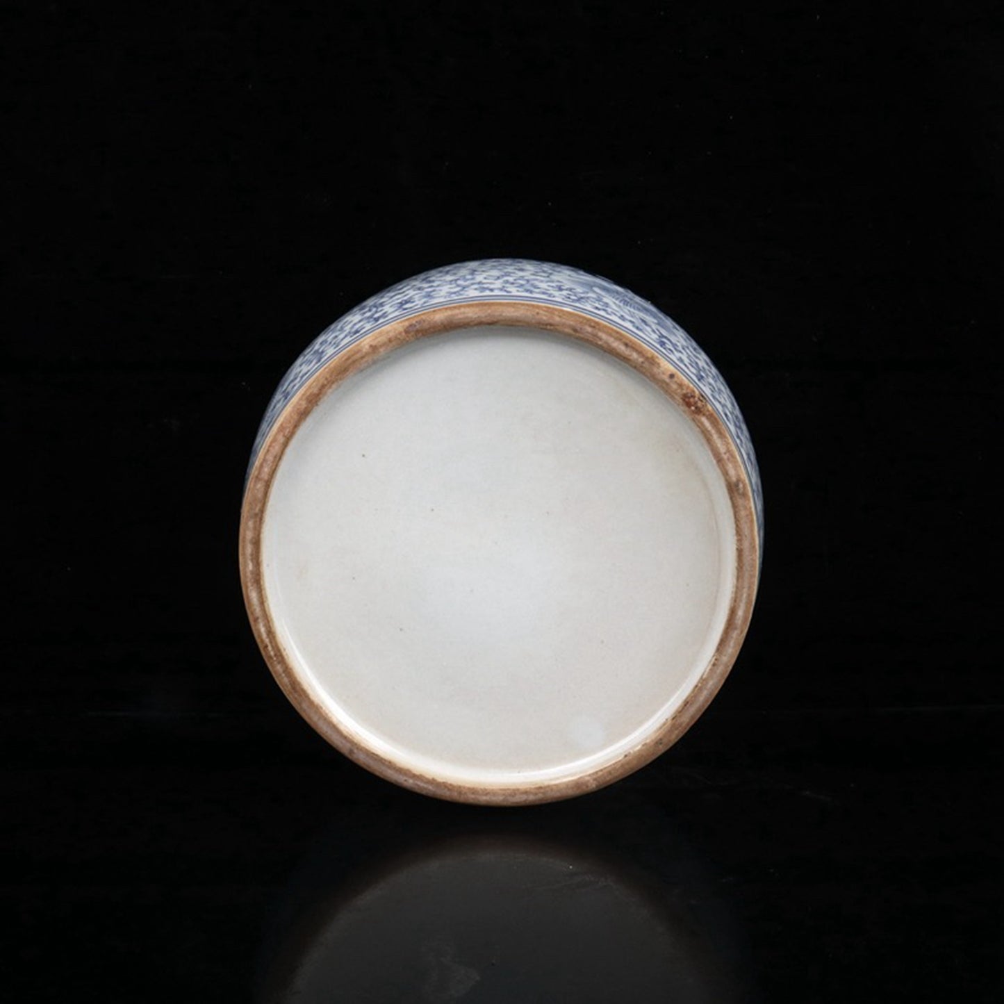 Blue and white happiness shaped lid jar