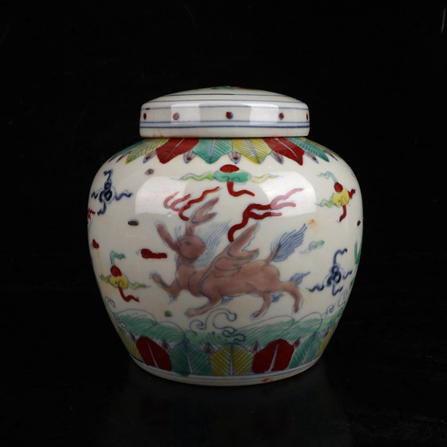 Doucai Feixiang patterned Tianzi jar