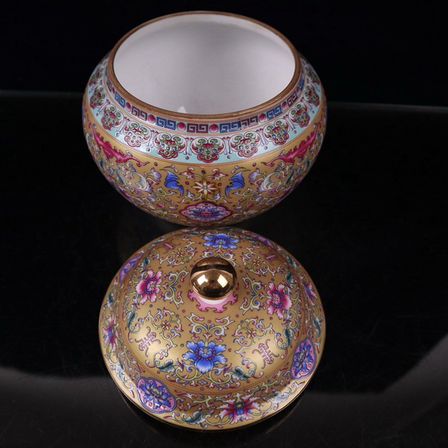 Enamel colored longevity patterned lid jar